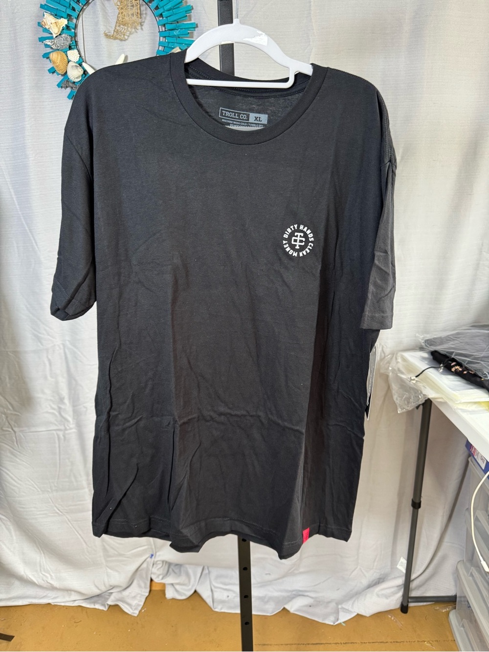 Men's Black Short-Sleeve Graphic Crew Tee